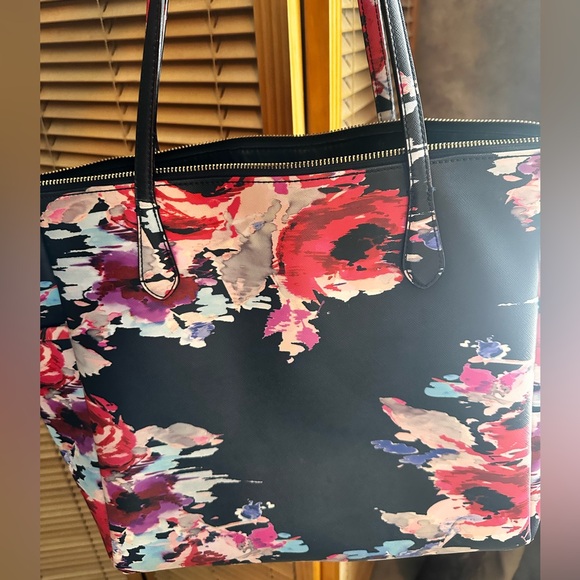 Kate Spade Floral Tote - Picture 6 of 17
